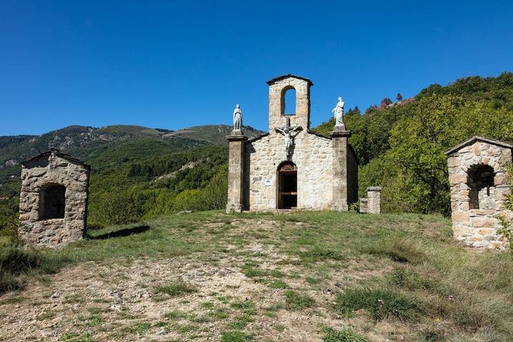 Montpezat-sous-Bauzon - Le Calvaire 1 ©sourcesetvolcans Montpezat-sous-Bauzon - Le Calvaire 1 ©sourcesetvolcans