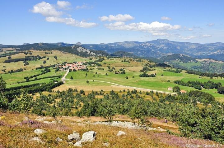 Panorama depuis le sommet du Suc de Montivernoux