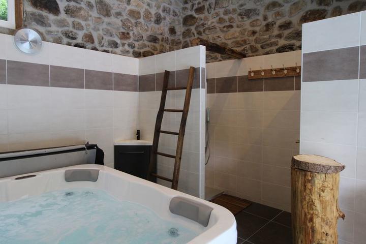 Le jacuzzi de la Clède