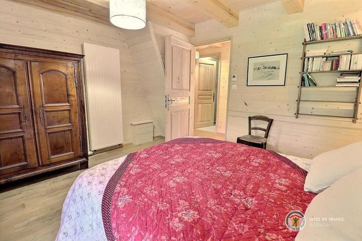 Chambre 1 avec lit en 160 cm