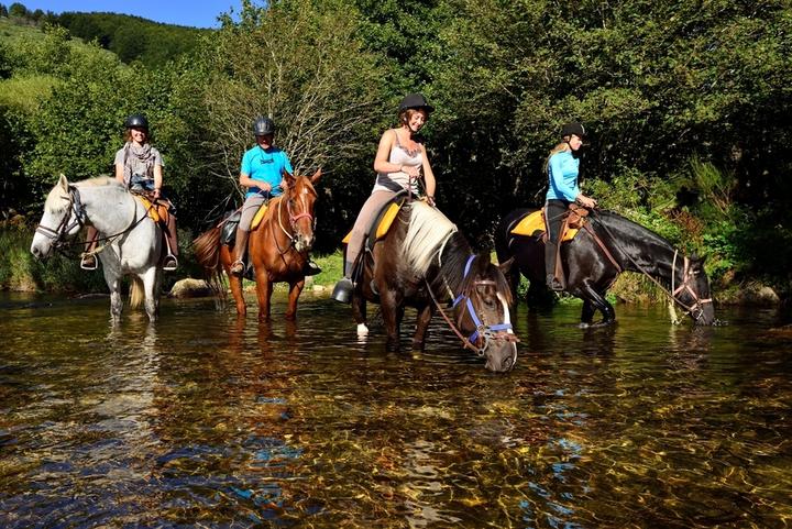 rando l'Eperon 2 photothèque Montagne Ardéchoise