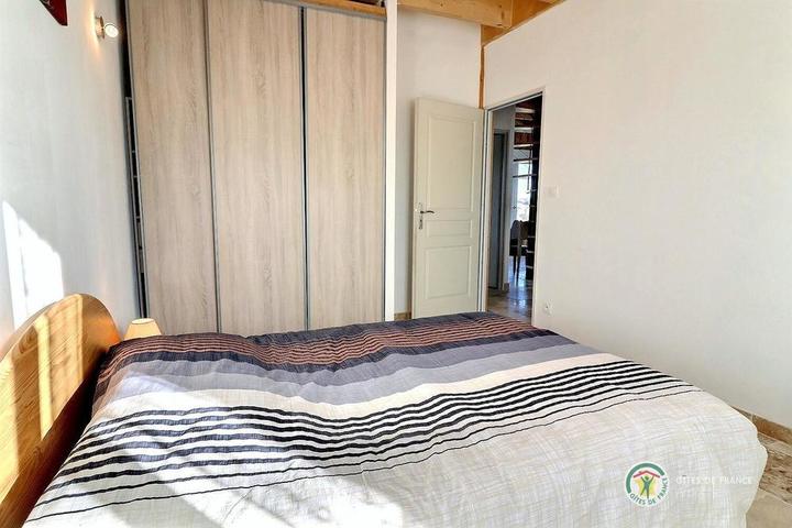 La chambre avec lit en 140